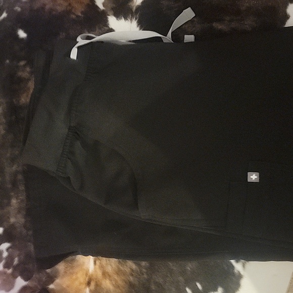 NWOT Figs Scrub Bottoms - Picture 1 of 4